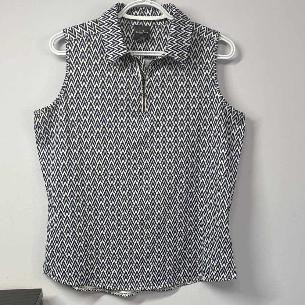 Beyln Key Navy & White Chevron Zip Polo Tank